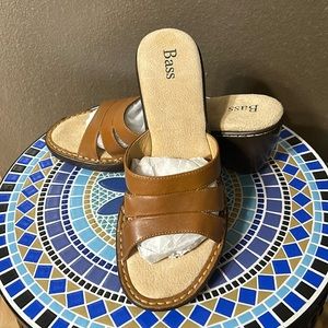 Bass Cushion wedge heel